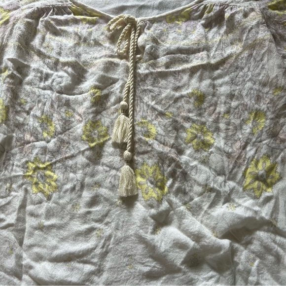 American Eagle Super Soft Floral Tassel Blouse size S - Picture 3 of 8